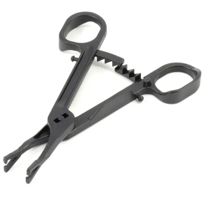 Триъгълни щипки за пиърсинг (P-Clamps) за професионална употреба.